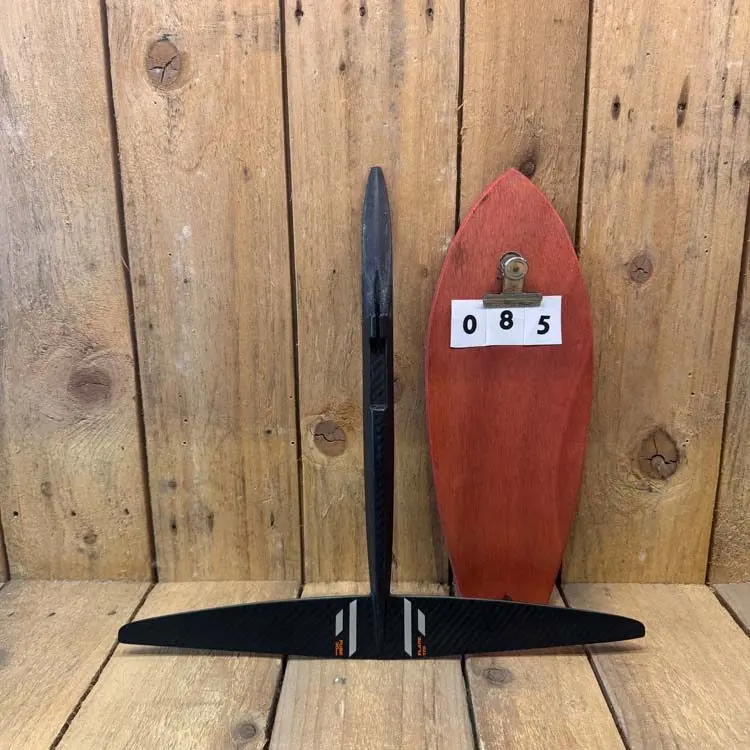 085. Slingshot Flare 175 tail