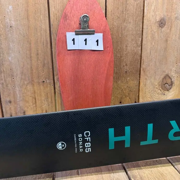 111. North Sonar CF85 Carbon mast