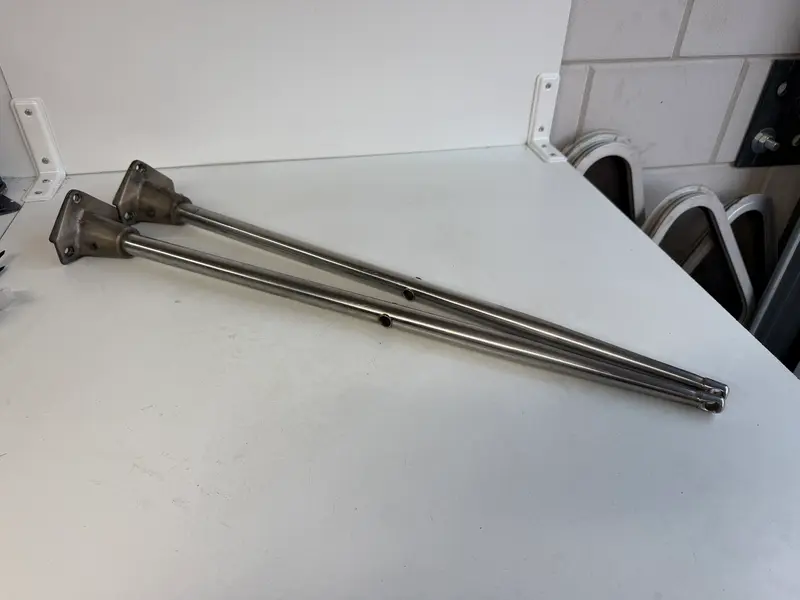 2 x RVS scepter 70 cm met scepterpot