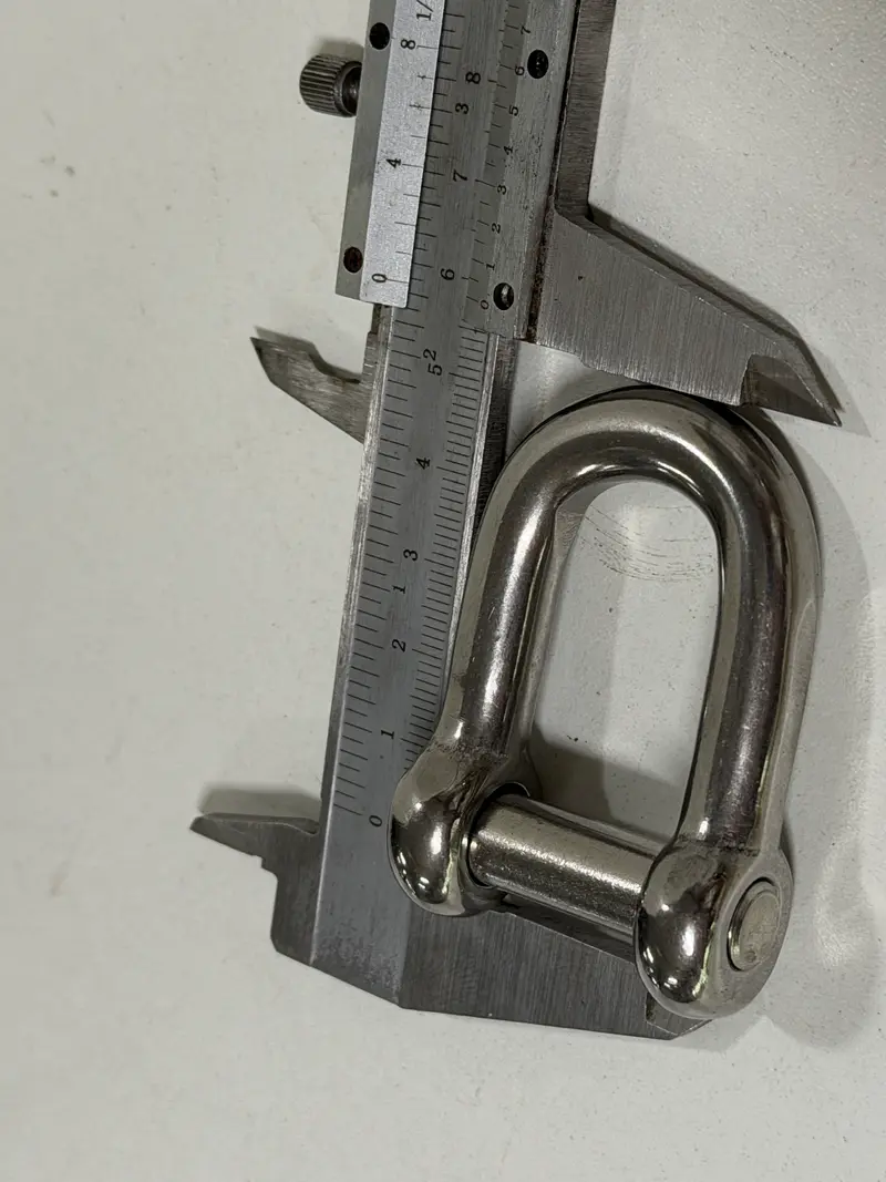 D sluiting met inbusbout 10 mm - NIEUW
