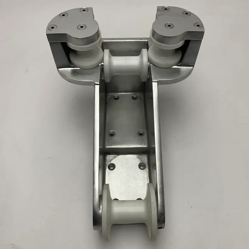 Ferretti Yachts aluminium line roller guide