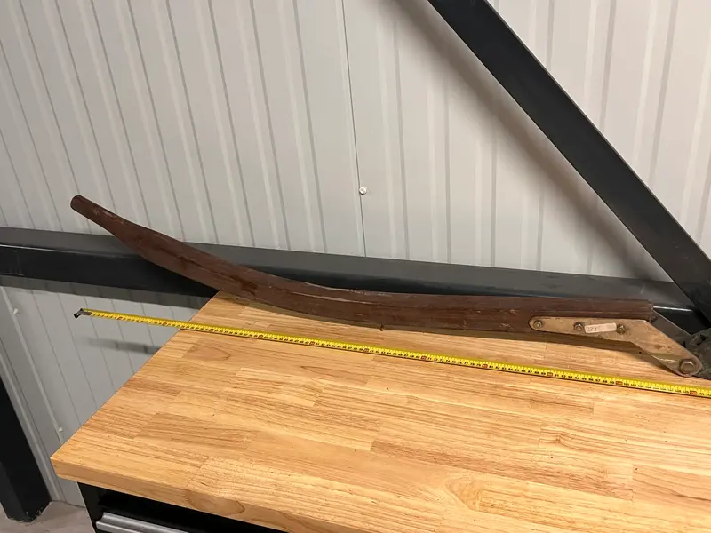 Houten gebogen helmstok 110 cm